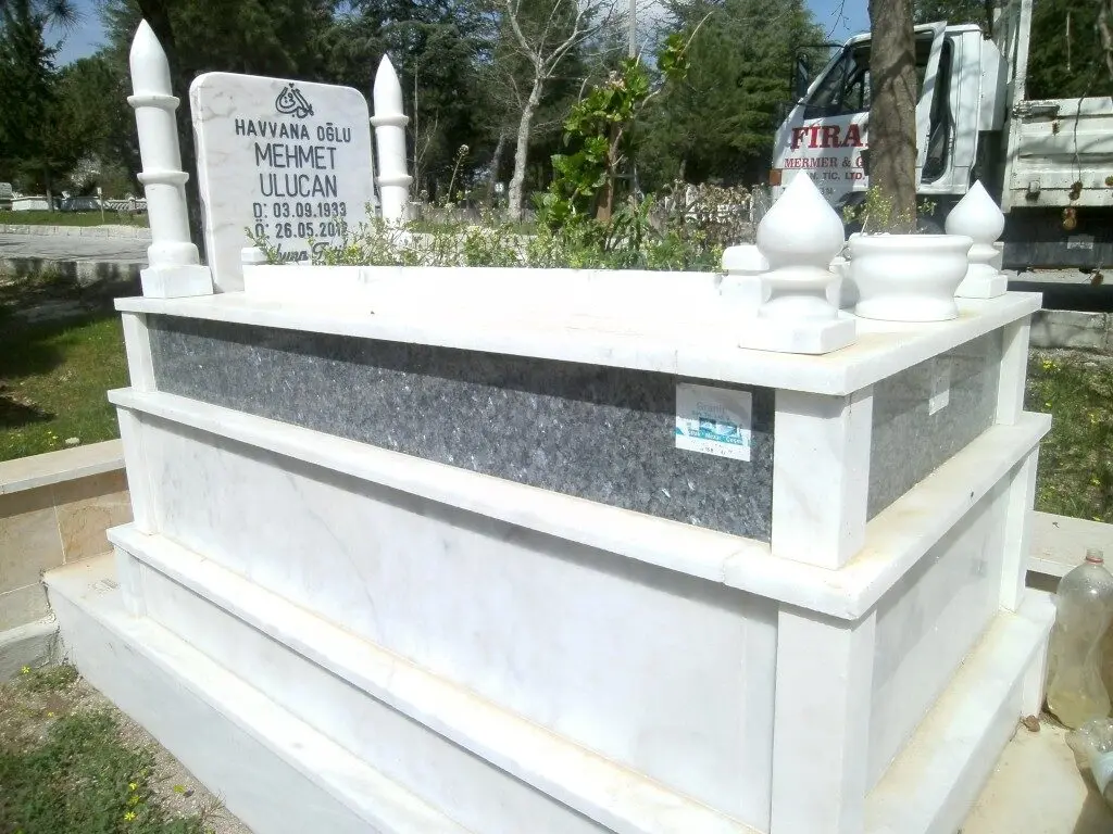 Isparta’da yapılmış, çerçeveli ve baş taşlı bir kabir — 20