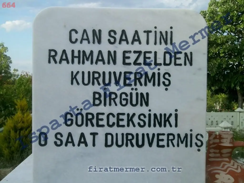 Isparta’da yapılmış, çerçeveli ve baş taşlı bir kabir — 66