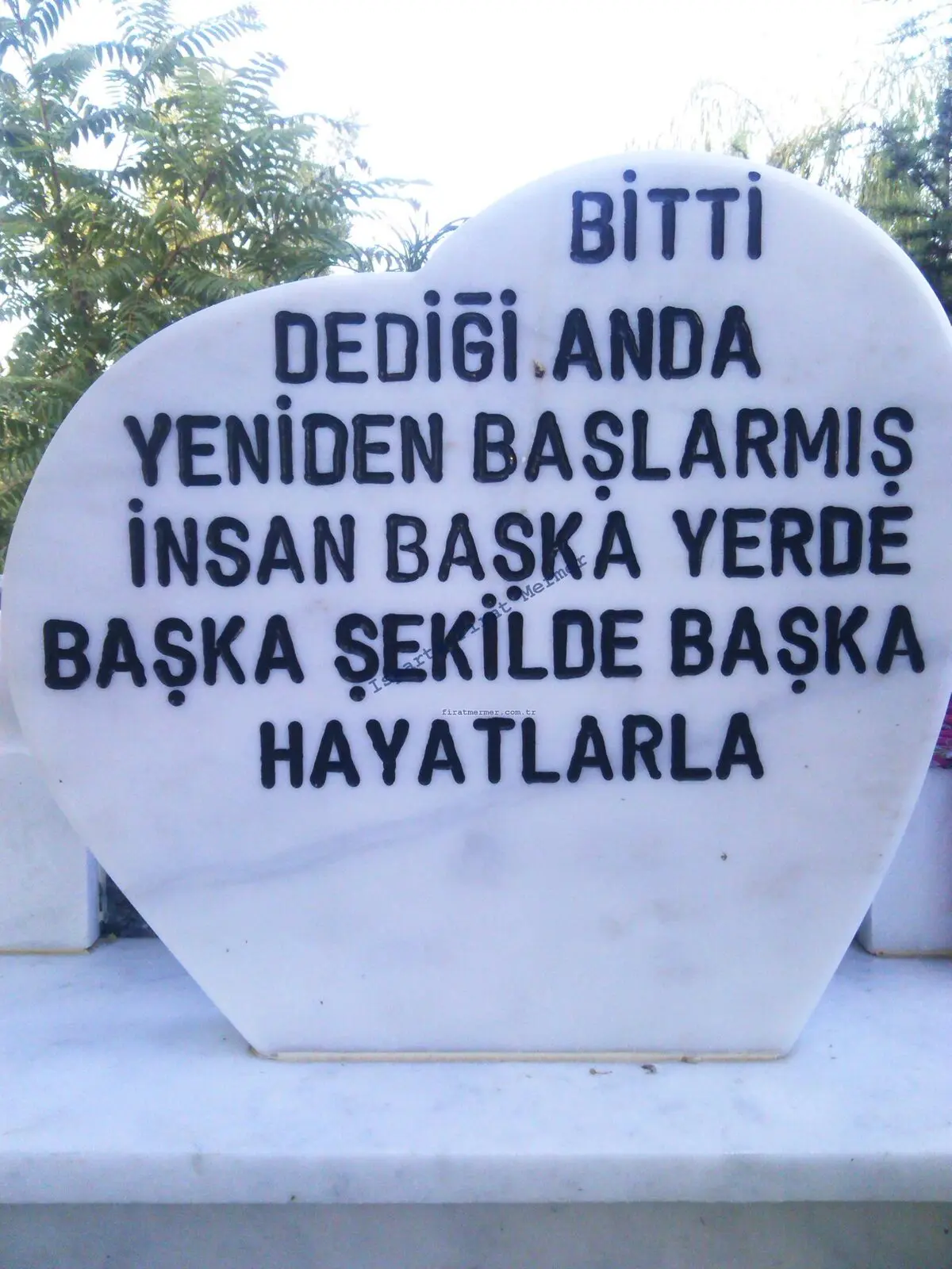 Isparta’da yapılmış, çerçeveli ve baş taşlı bir kabir — 181