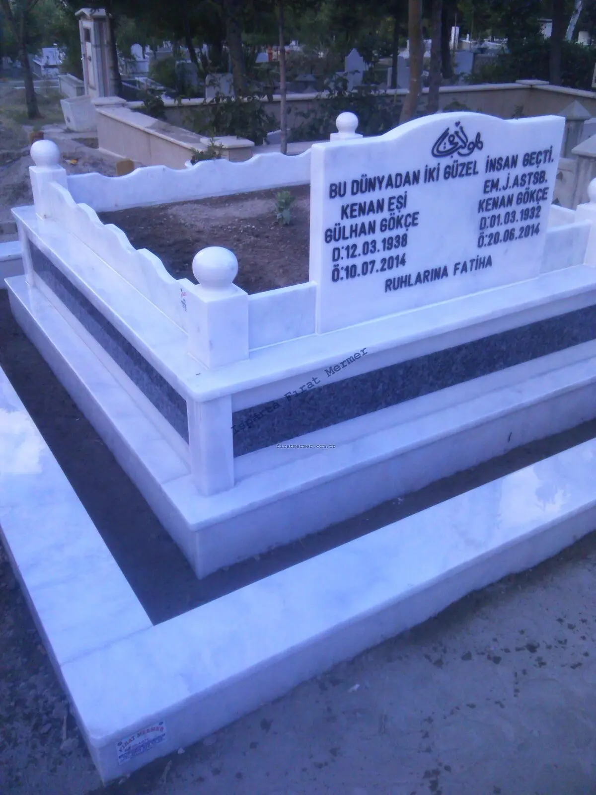Isparta’da yapılmış, çerçeveli ve baş taşlı bir kabir — 189